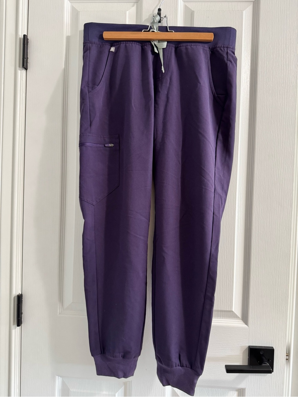 Women’s FIGS Purple Zamora Jogger Scrub Pants Size Medium